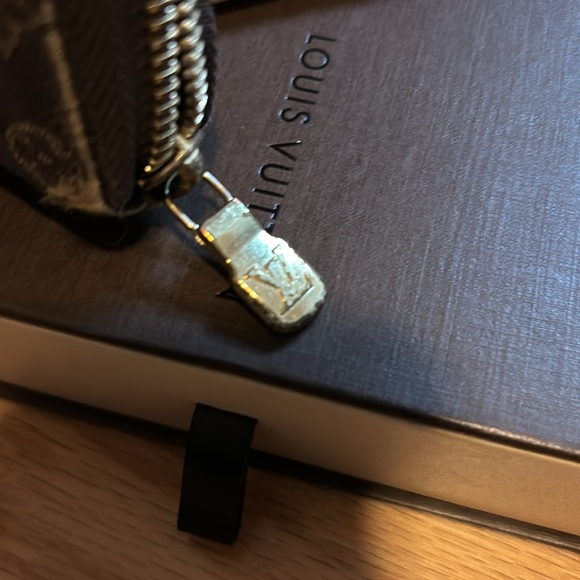 Louis Vuitton wallet - Picture 3 of 8